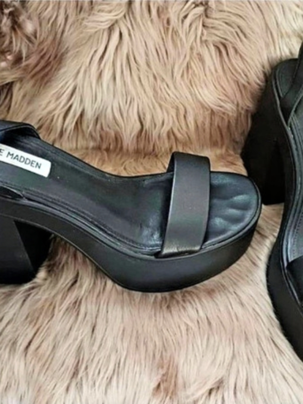 Steve Madden Black Platform Wedge Sandals Like New